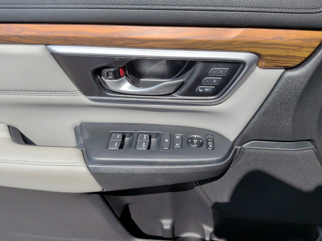 Used 2019 Honda CR-V Touring image 11