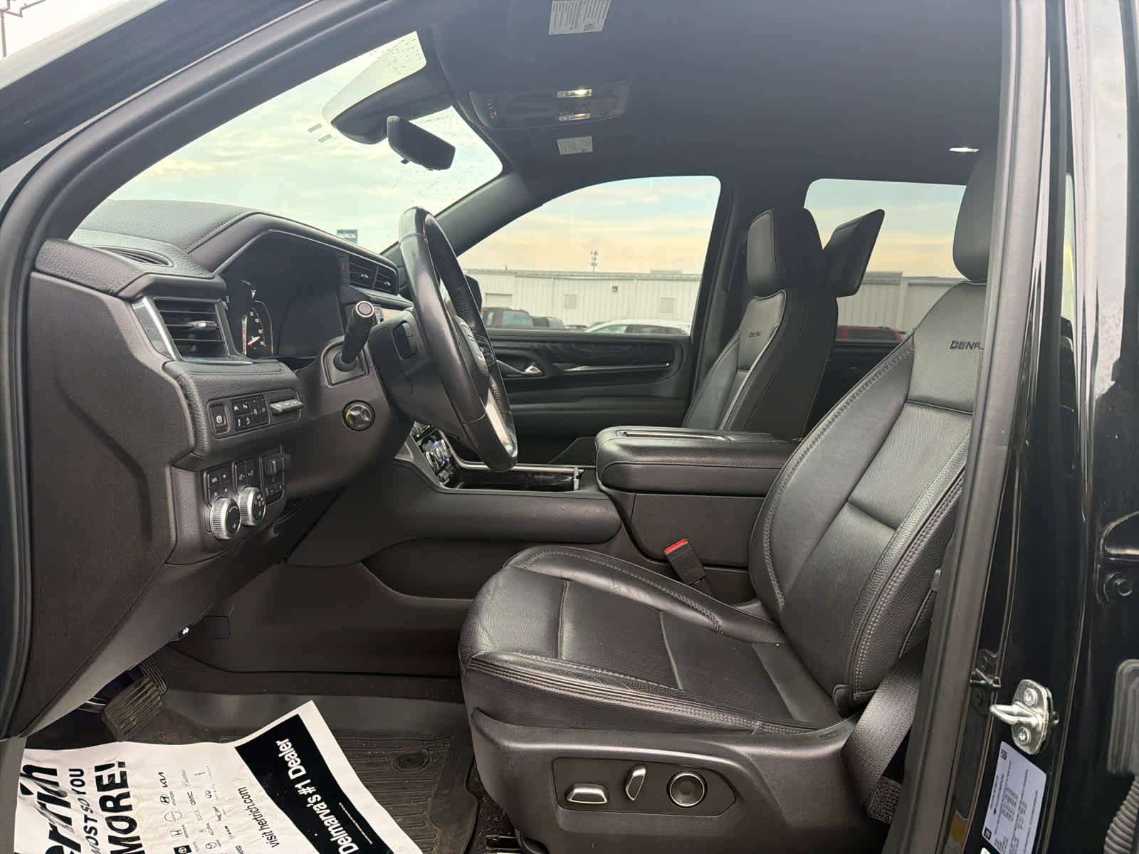 Used 2021 GMC Yukon Denali w/ Denali Ultimate Package image 10