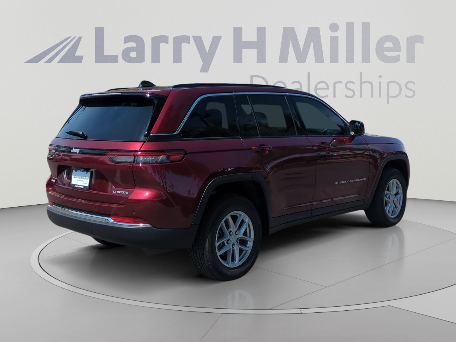 New 2026 Jeep Grand Cherokee Laredo X AWD/4WD image 5