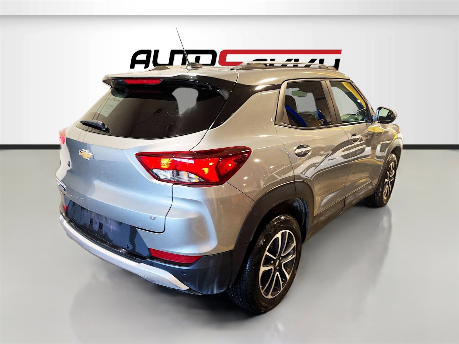 Used 2025 Chevrolet TrailBlazer LT w/ Driver Confidence Package image 7