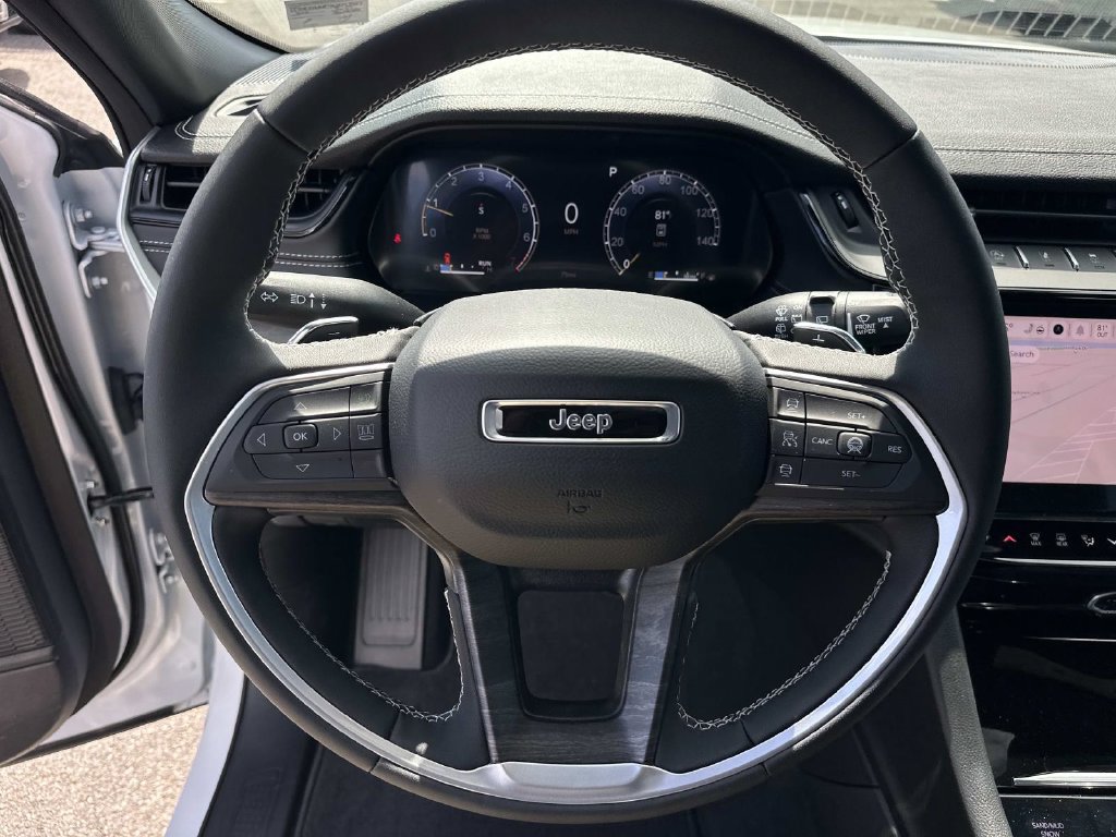 New 2027 Jeep Grand Cherokee Altitude AWD/4WD image 25