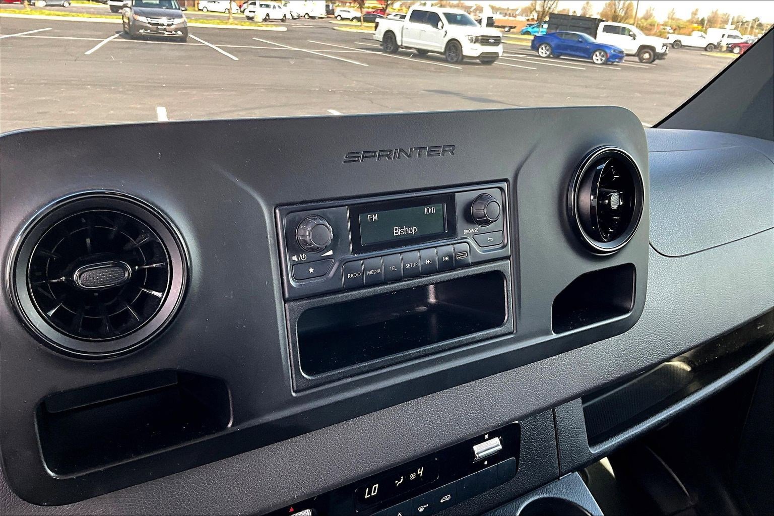 Used 2022 Mercedes-Benz Sprinter 2500 image 11