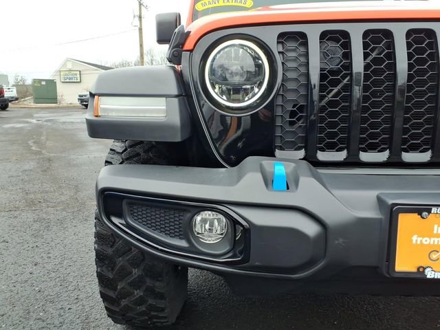 Used 2023 Jeep Wrangler Unlimited w/ Cold Weather Group image 9