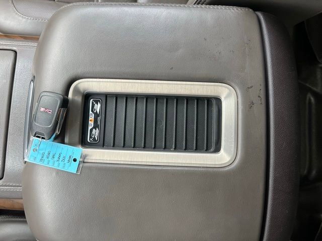 Used 2020 GMC Yukon XL Denali image 35