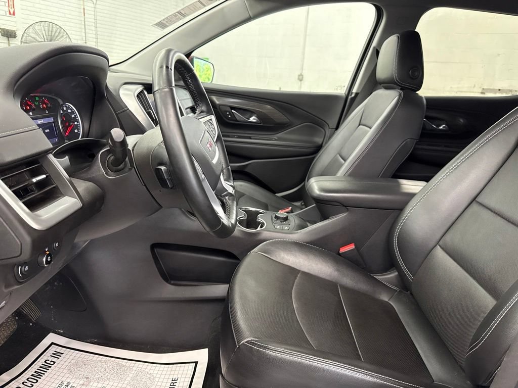 Used 2023 GMC Terrain SLT AWD/4WD image 9