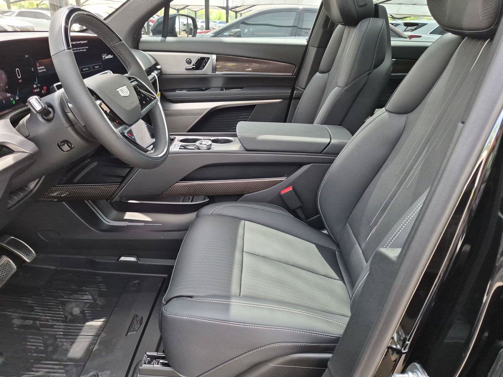 New 2027 Cadillac Vistiq Sport w/ LPO, Floor Liner Package AWD/4WD image 6