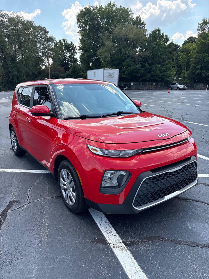 Used 2022 Kia Soul LX FWD image 3