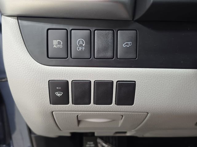 Used 2018 Toyota Highlander XLE AWD/4WD image 25