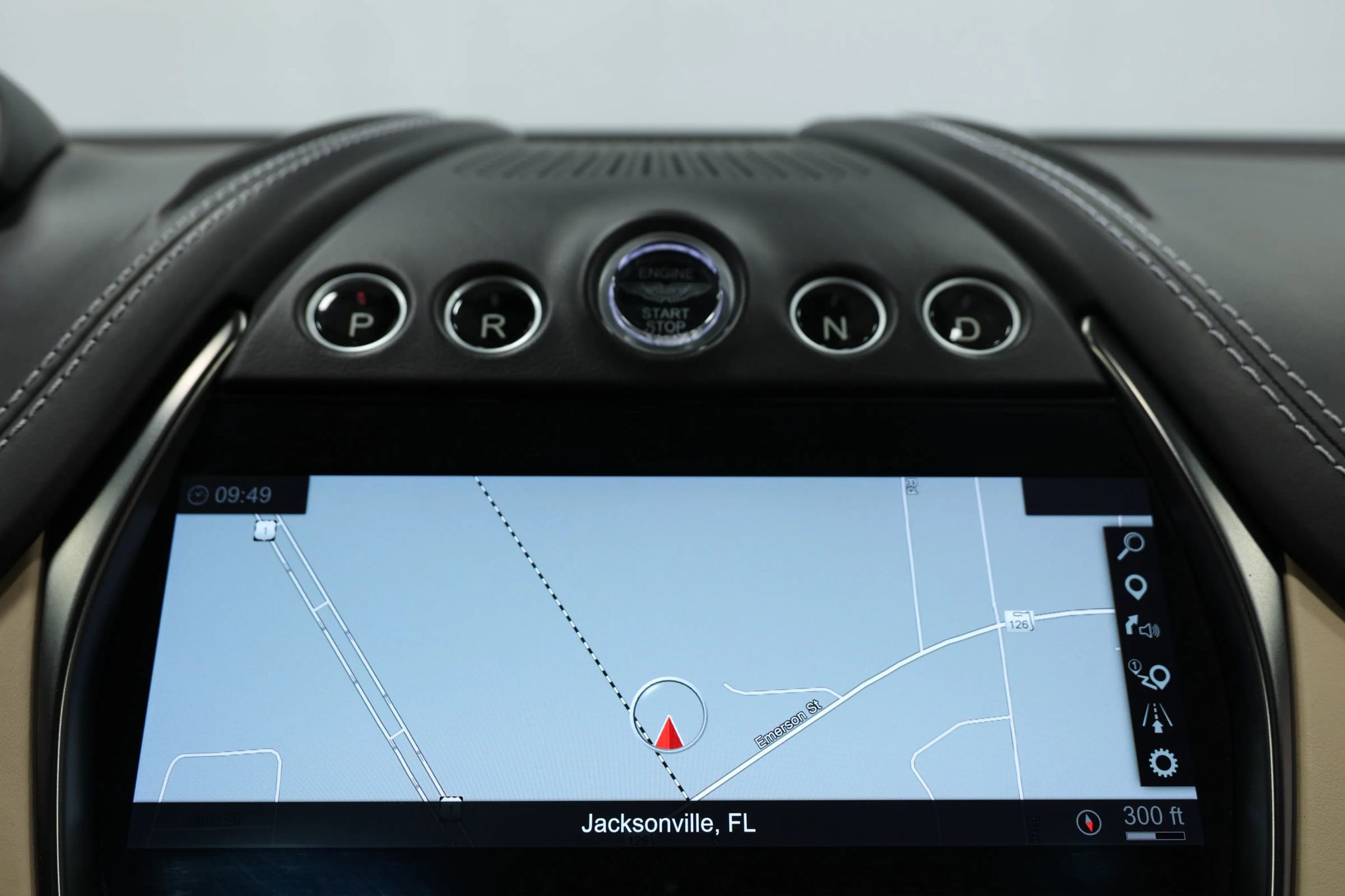 Used 2021 Aston Martin DBX image 35