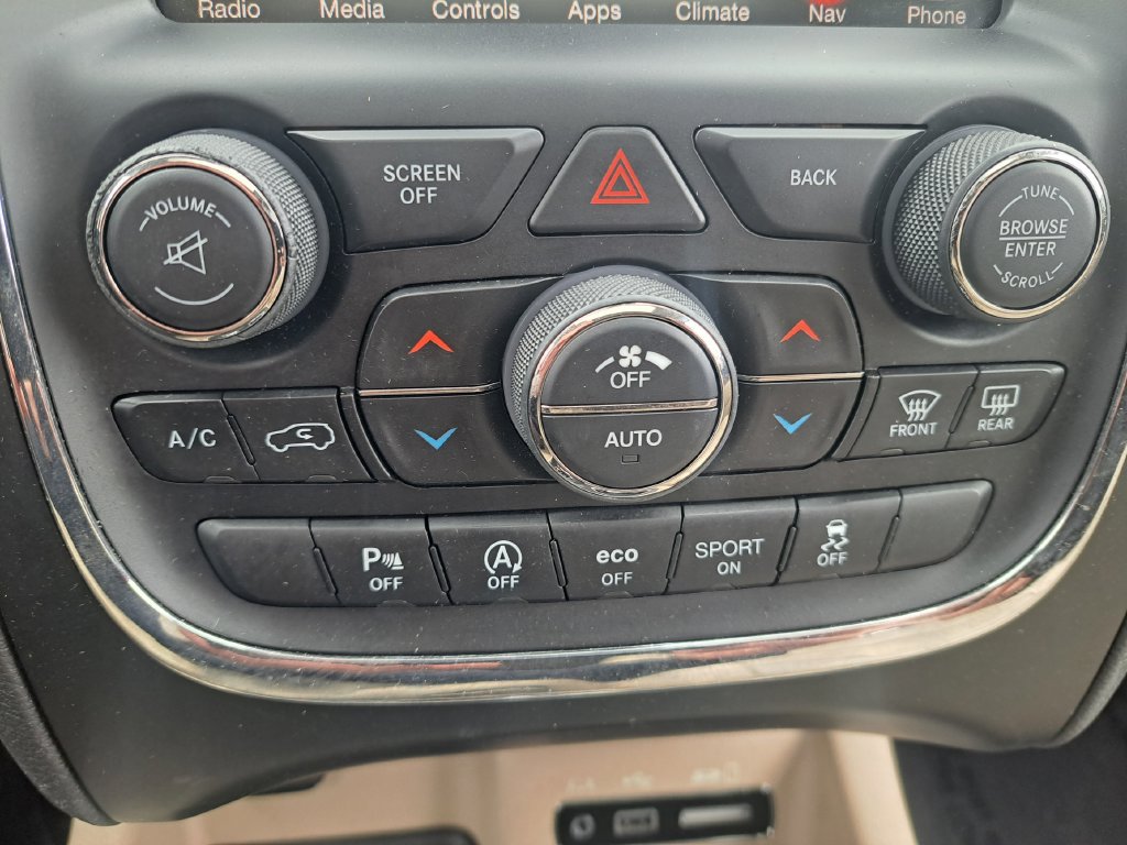 Used 2016 Dodge Durango Citadel w/ Premium Entertainment Group AWD/4WD image 17