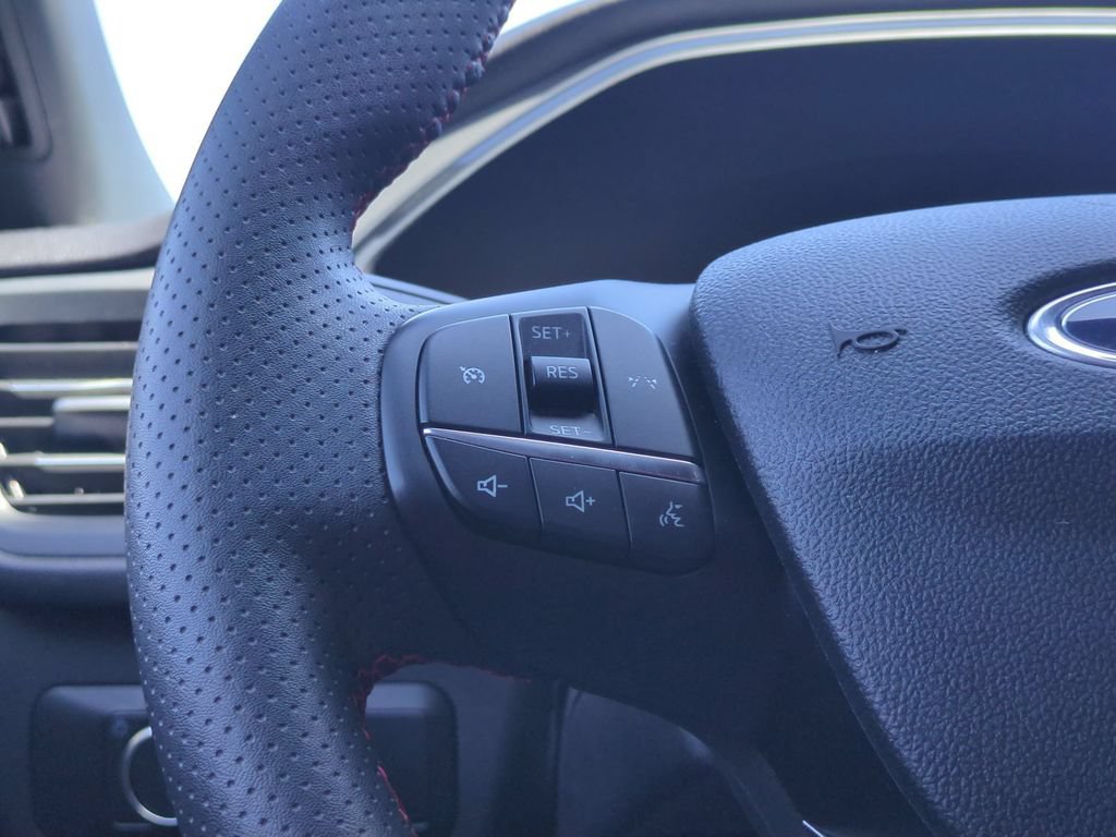 Used 2025 Ford Escape ST-Line FWD image 20