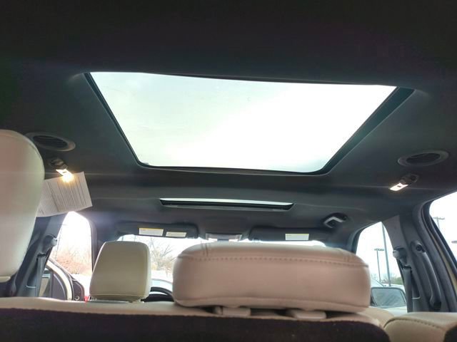 Used 2018 Ford Explorer XLT w/ Equipment Group 202A image 9