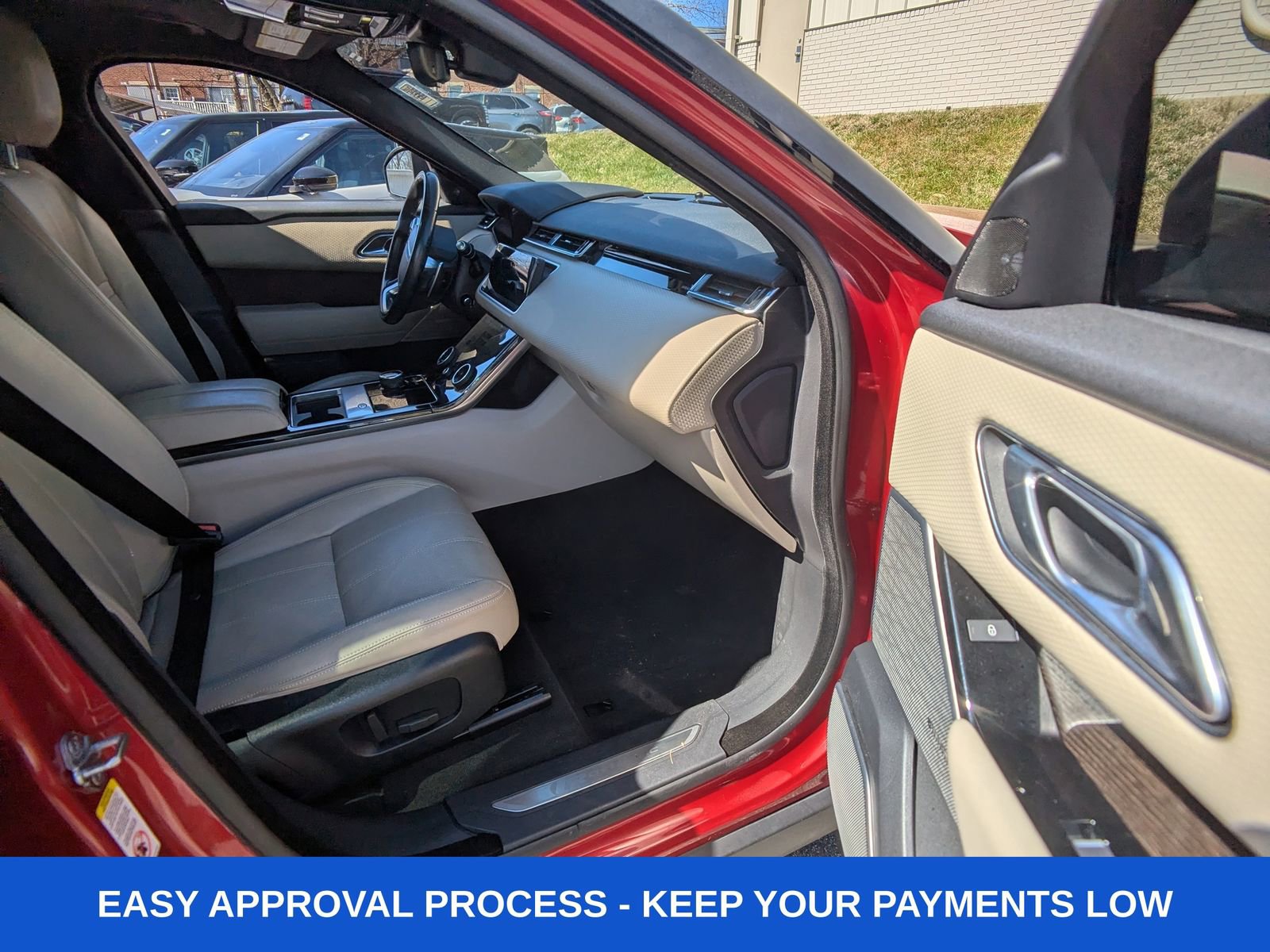 Used 2018 Land Rover Range Rover Velar R-Dynamic SE image 14