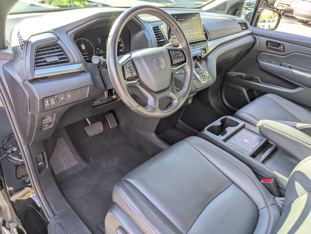 Used 2025 Honda Odyssey Sport-L image 17