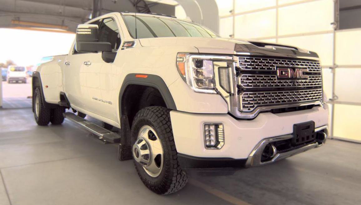 Used 2020 GMC Sierra 3500 Denali w/ Denali Ultimate Package AWD/4WD image 4