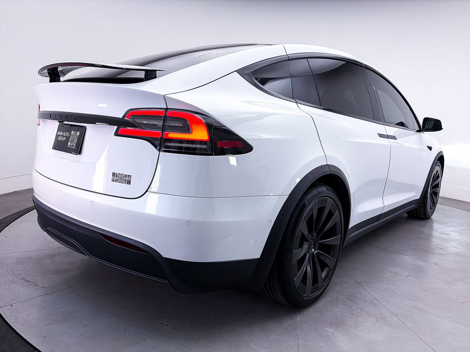 Used 2022 Tesla Model X Plaid image 14