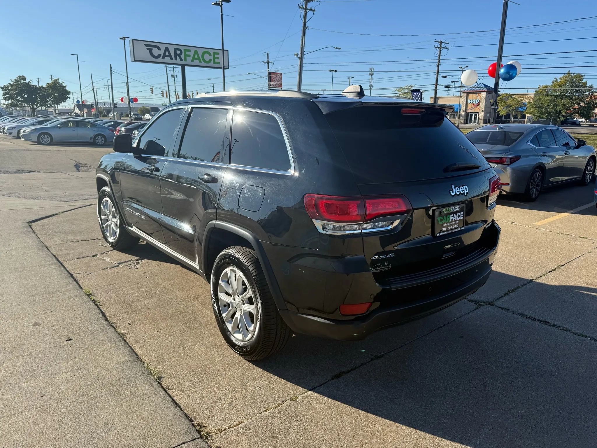 Used 2021 Jeep Grand Cherokee Laredo image 8