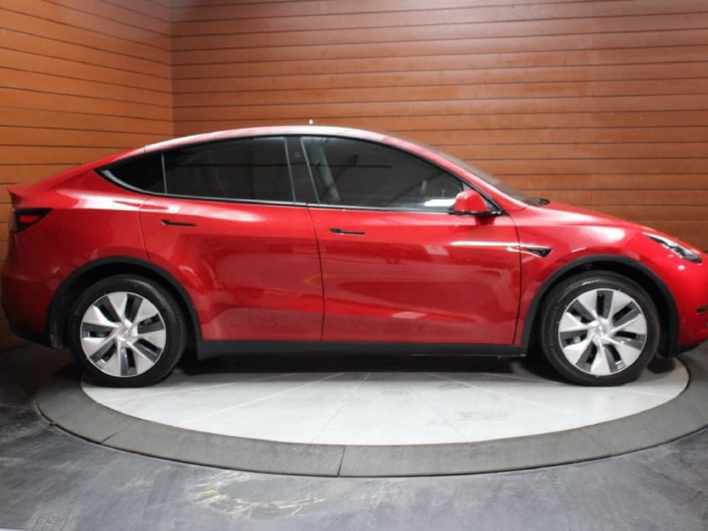 Used 2023 Tesla Model Y Long Range AWD/4WD image 38