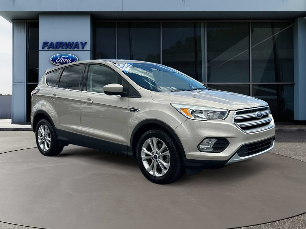 Used 2017 Ford Escape SE FWD image 3