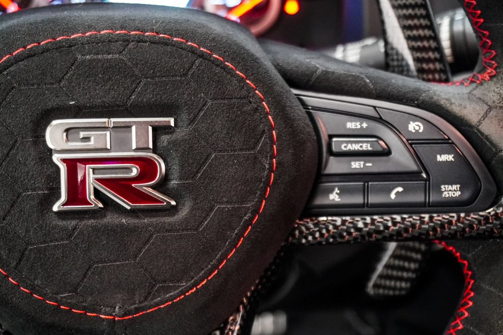 Used 2017 Nissan GT-R Premium AWD/4WD image 24