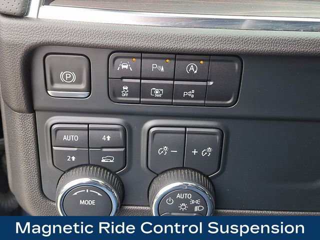 Used 2025 Chevrolet Tahoe Premier AWD/4WD image 17