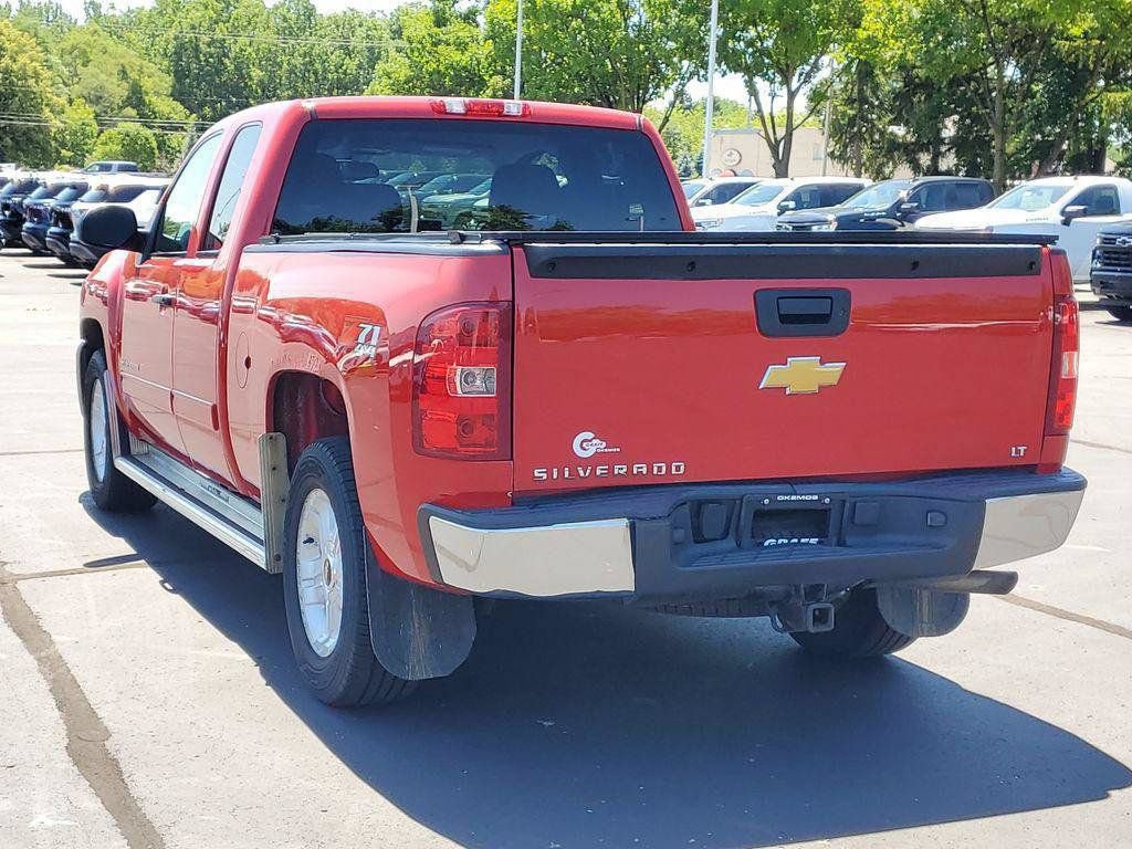 Used 2013 Chevrolet Silverado 1500 LT w/ All-Star Edition AWD/4WD image 4