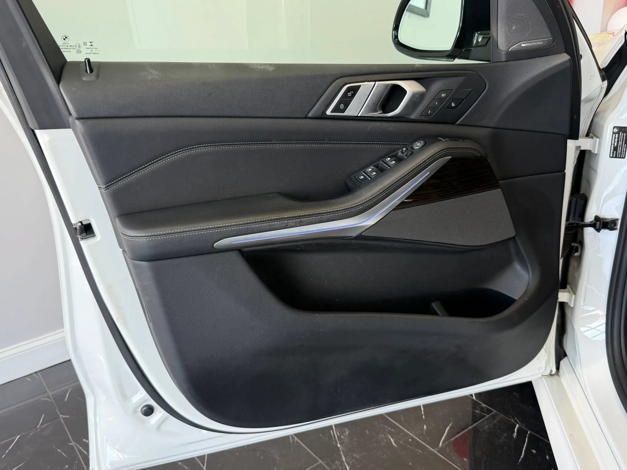 Used 2019 BMW X5 xDrive50i w/ M Sport Package AWD/4WD image 7