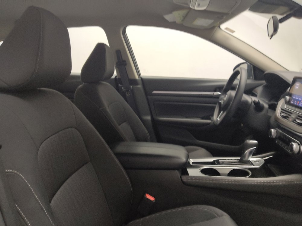 Used 2023 Nissan Altima 2.5 SV image 21