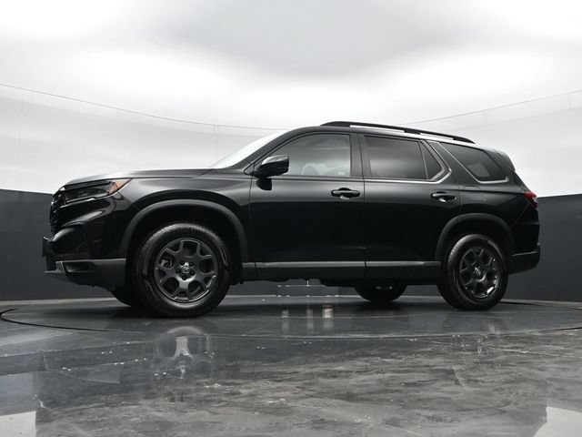 Used 2025 Honda Pilot TrailSport image 46