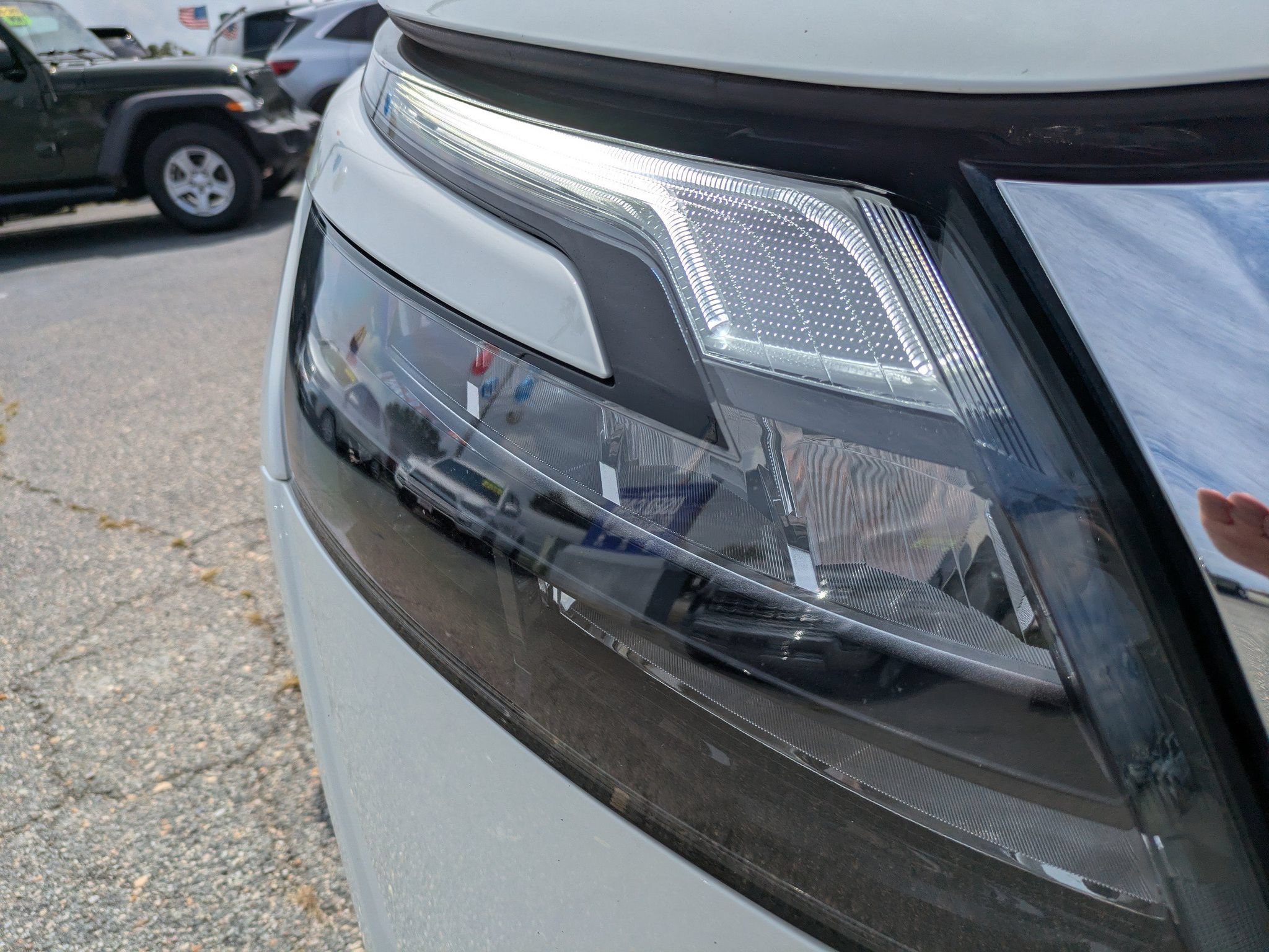 Certified 2024 Nissan Pathfinder SV FWD image 11