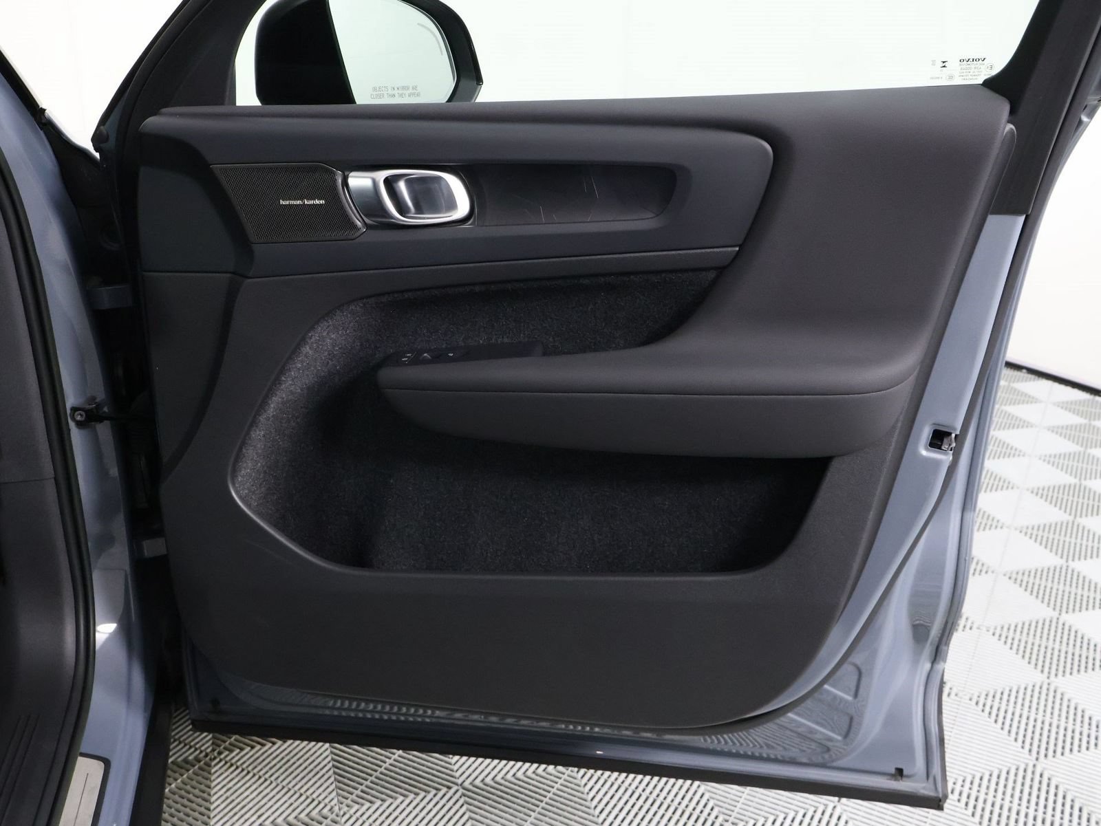 Used 2023 Volvo XC40 Recharge Ultimate AWD/4WD image 21