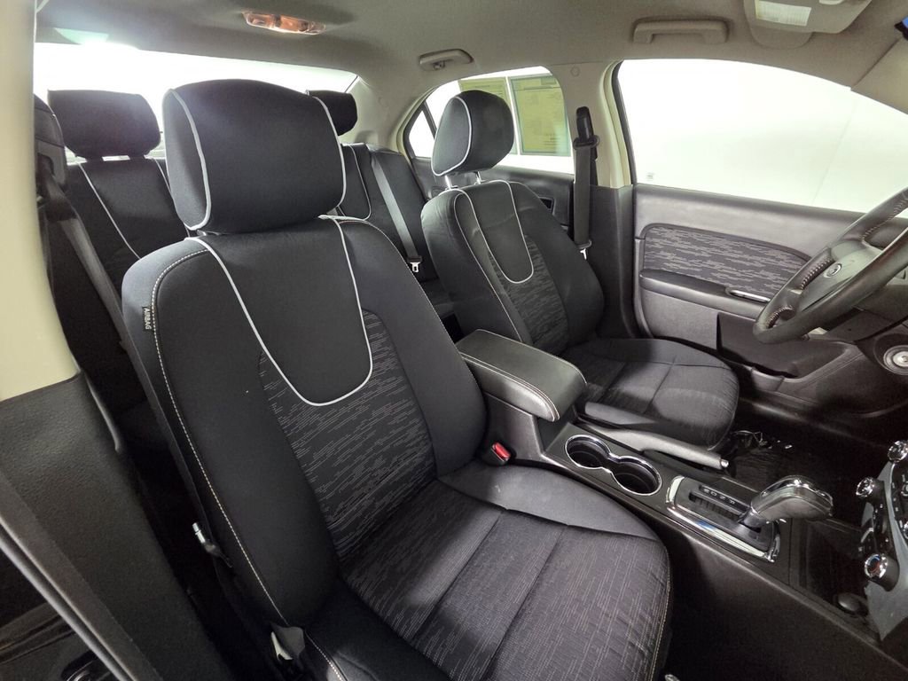Used 2011 Ford Fusion SE w/ Appearance Pkg image 32