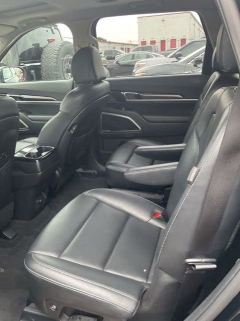 Used 2025 Kia Telluride S FWD image 11