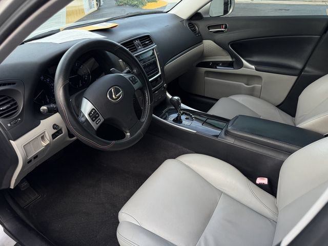 Used 2011 Lexus IS 250 RWD image 8
