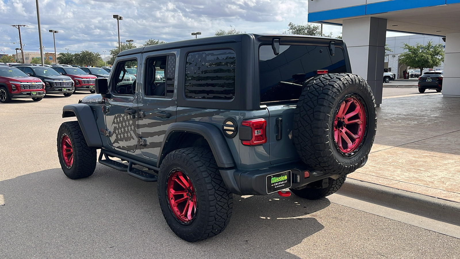 Used 2024 Jeep Wrangler Unlimited Rubicon w/ Technology Group AWD/4WD image 6