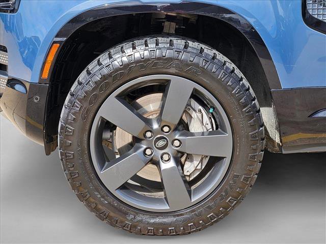 Used 2022 Land Rover Defender 110 X-Dynamic HSE image 27