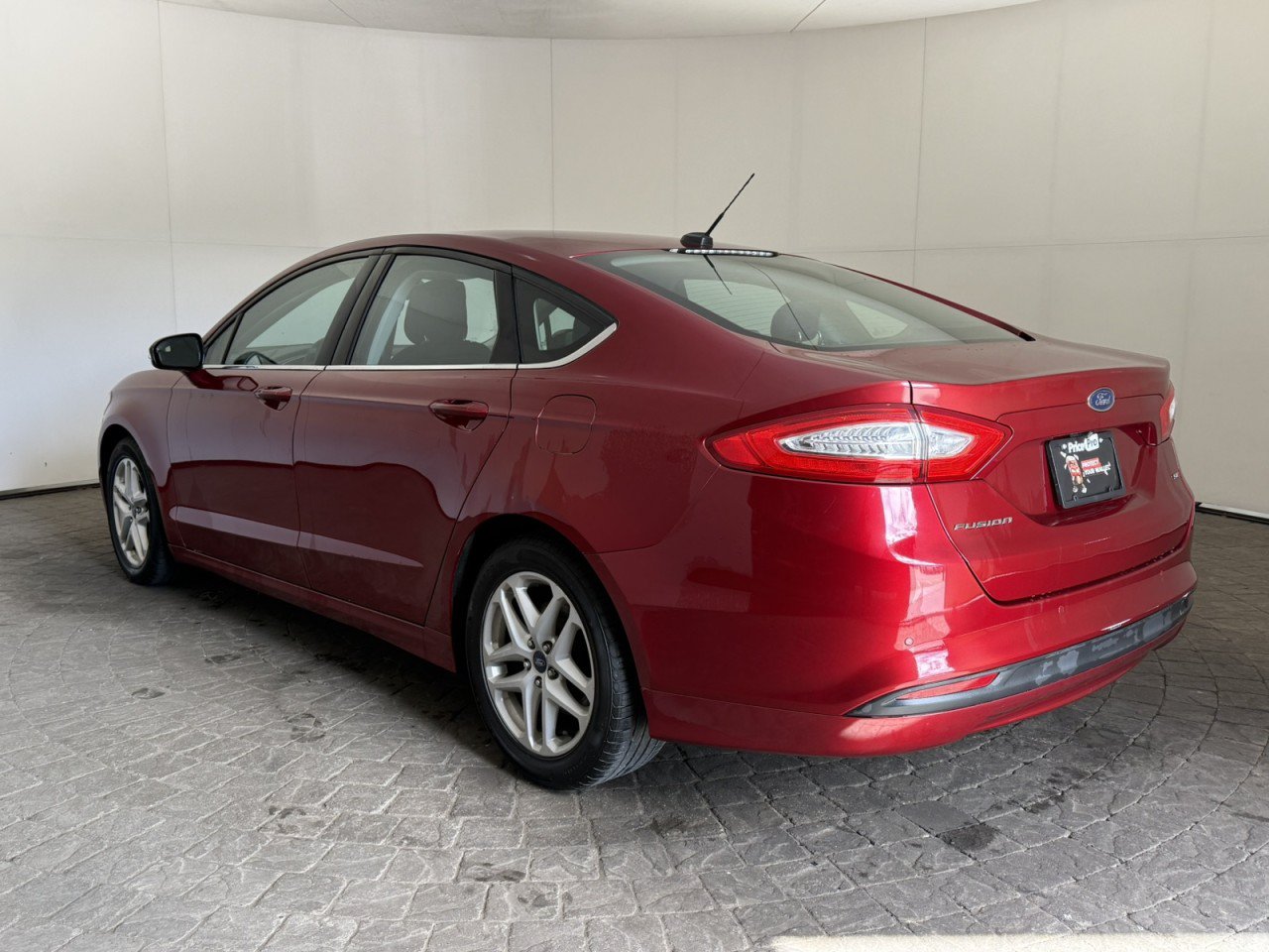 Used 2014 Ford Fusion SE FWD image 5