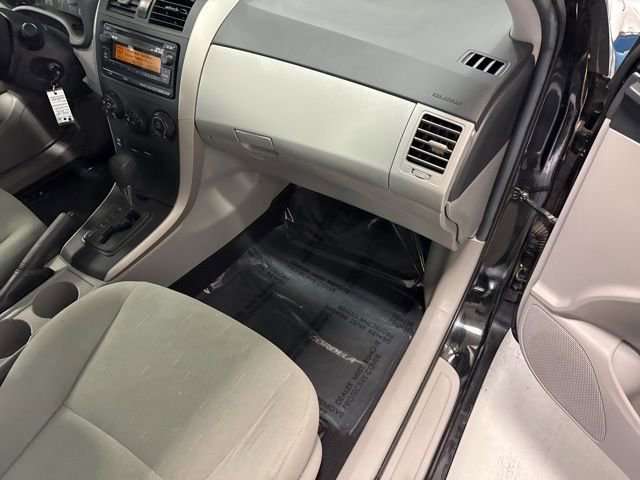 Used 2013 Toyota Corolla L image 16