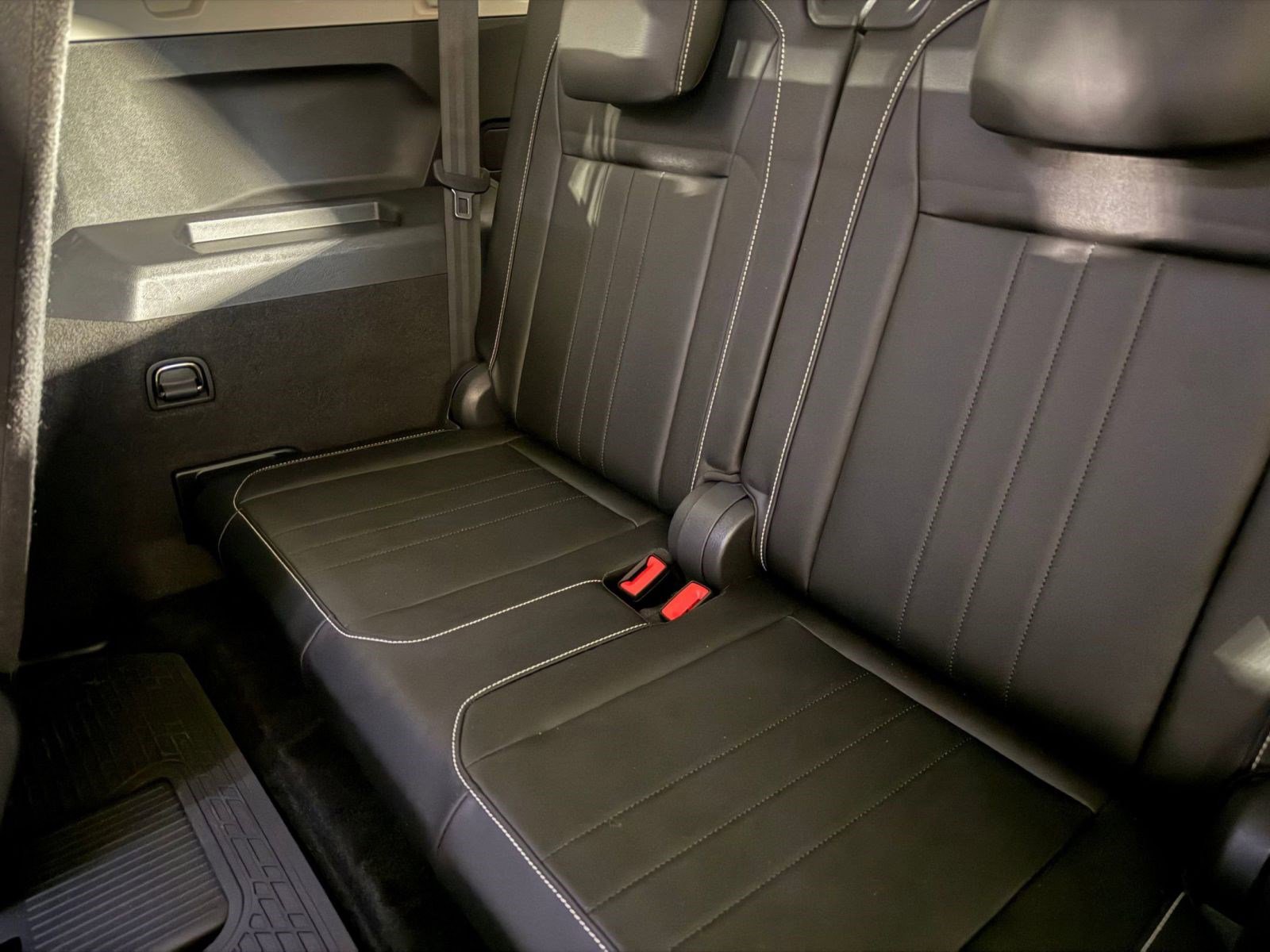 Used 2023 Volkswagen Tiguan SE image 21