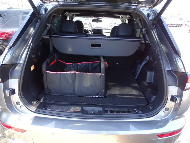 Used 2023 Mitsubishi Outlander SEL 40th Anniversary AWD/4WD image 24