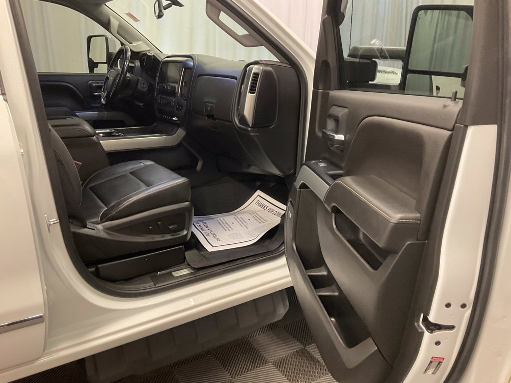 Used 2019 Chevrolet Silverado 2500 LTZ w/ Duramax Plus Package AWD/4WD image 31