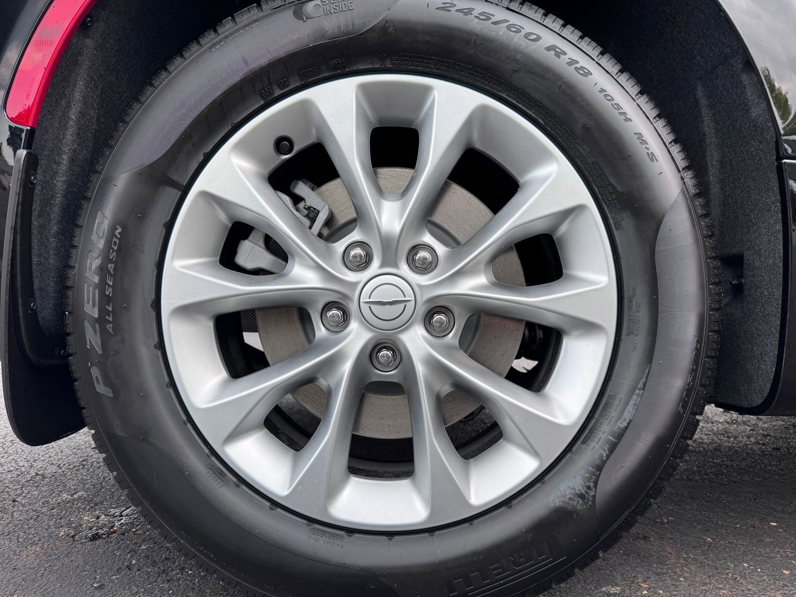New 2025 Chrysler Pacifica Select w/ Uconnect Theater Family Group AWD/4WD image 36