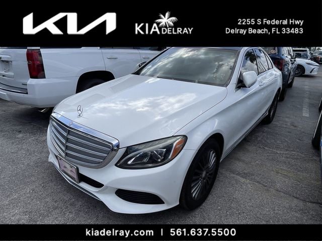 Used 2015 Mercedes-Benz C 300 4MATIC Sedan image 4