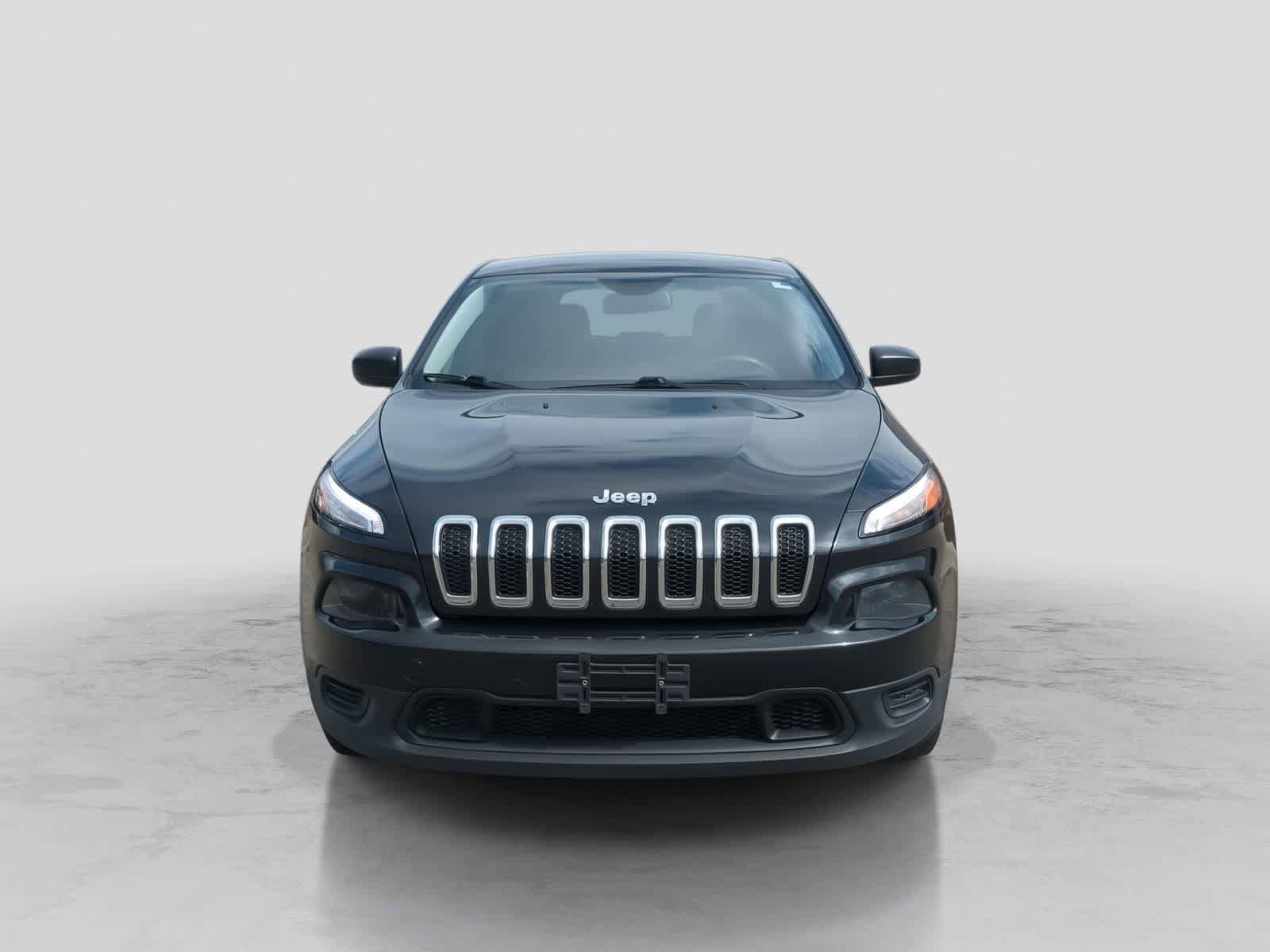 Used 2014 Jeep Cherokee Sport FWD image 3