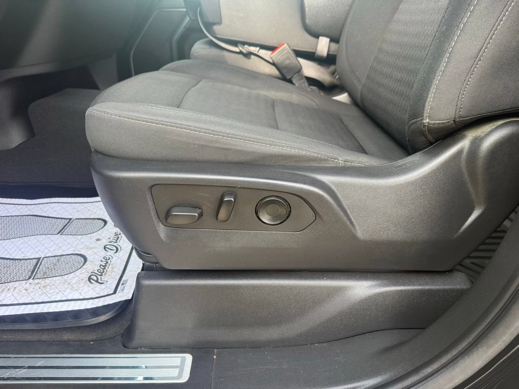 Used 2023 Chevrolet Silverado 1500 LT AWD/4WD image 27
