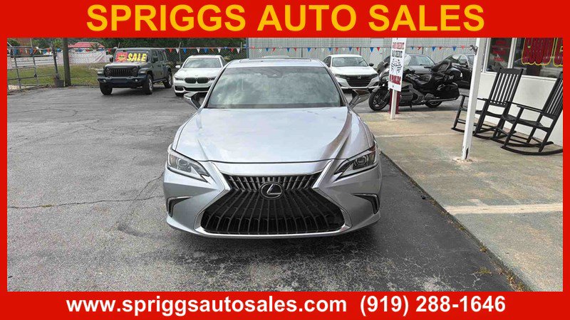 Used 2022 Lexus ES 350 w/ Premium Package FWD image 2