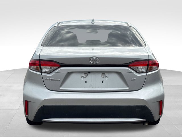 Used 2020 Toyota Corolla LE FWD image 9