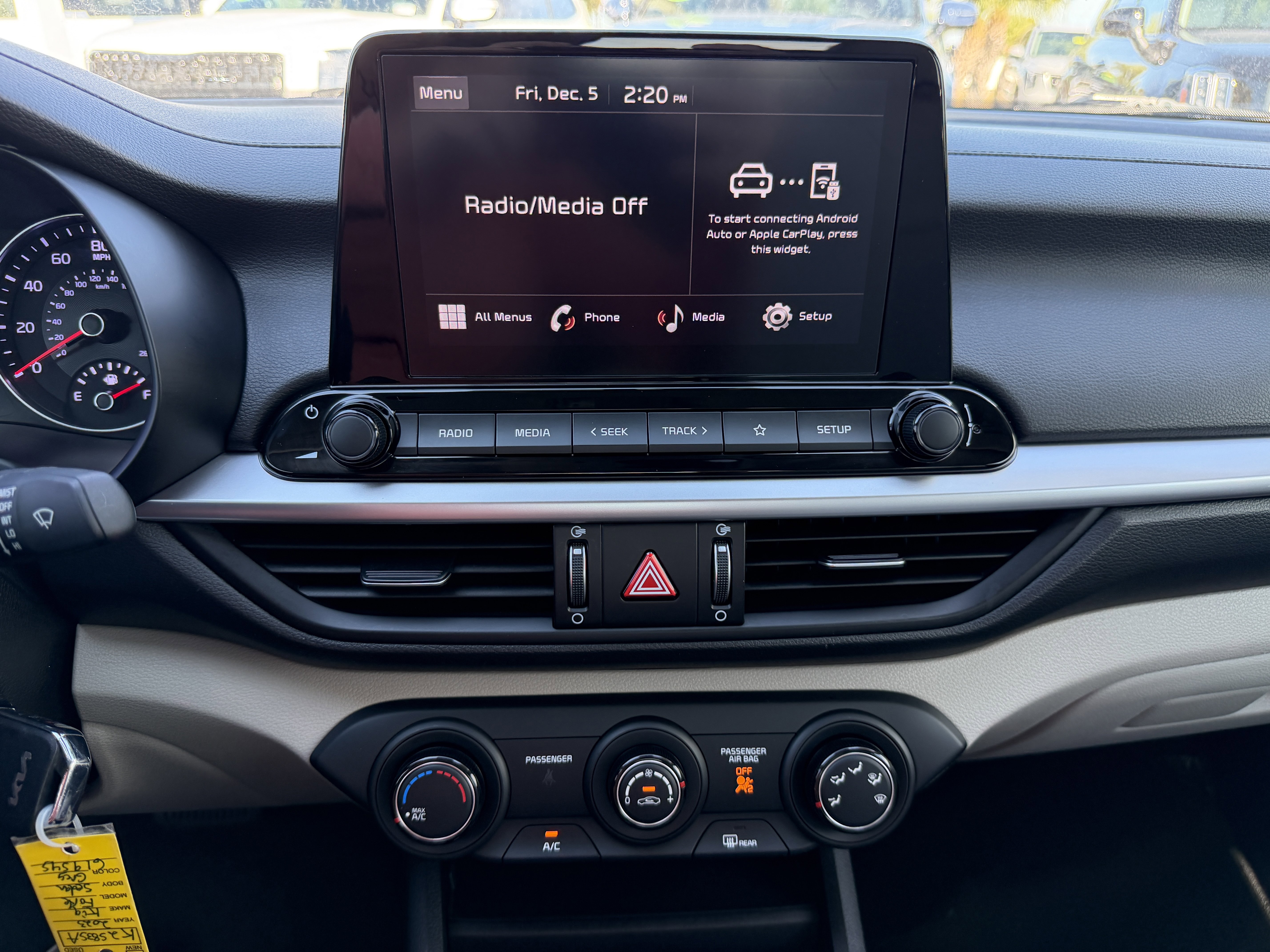 Certified 2023 Kia Forte LXS w/ LXS Technology Package image 20