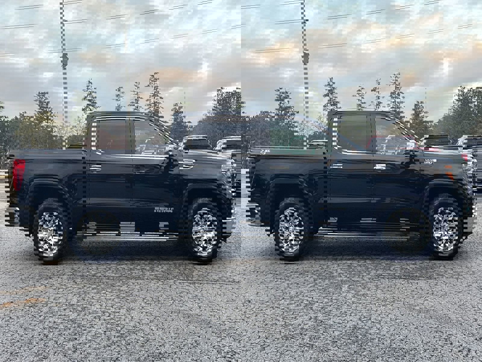 Used 2019 GMC Sierra 1500 SLT w/ SLT Premium Plus Package image 11