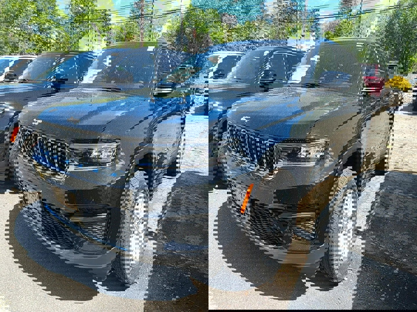 New 2025 Jeep Grand Cherokee Laredo X w/ Luxury Tech Group I